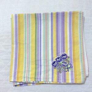 Longaberger like new set of two napkins embroidered